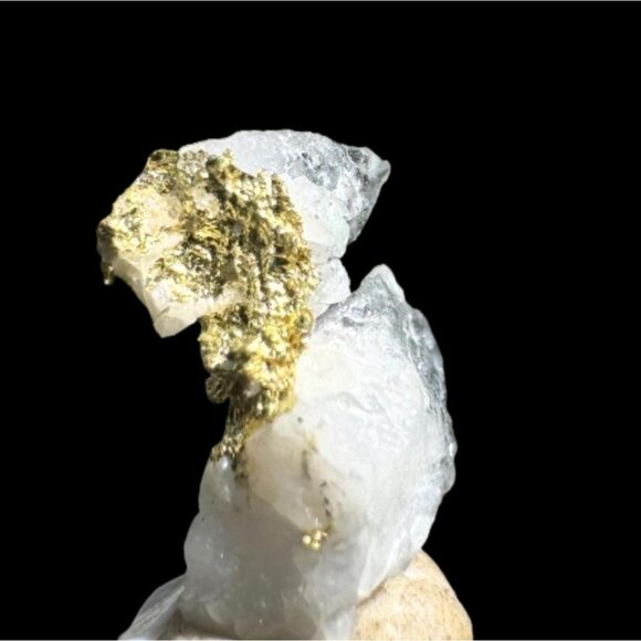 Gold on Quartz - Natural California Gold Specimen in Perky Display Box - #12 - Picture 1 of 9